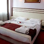 Gunay 4*